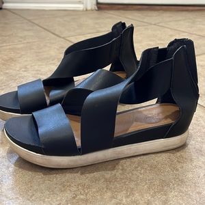 Black sandals size 6.5